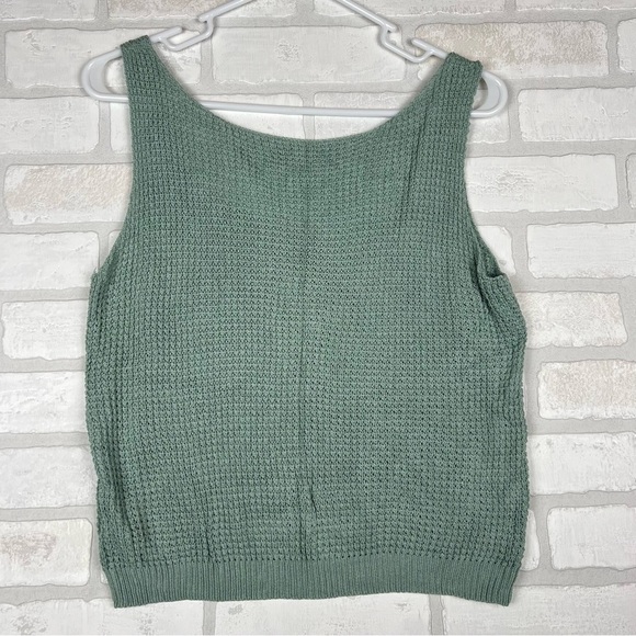 Beautiful Sage Knit‎ Pattern Top, Size L/XL, perfect for layering - Picture 7 of 10